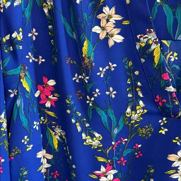 Worthington Woman Royal Blue Floral V-Neck Blouse size 1X - Picture 6 of 6